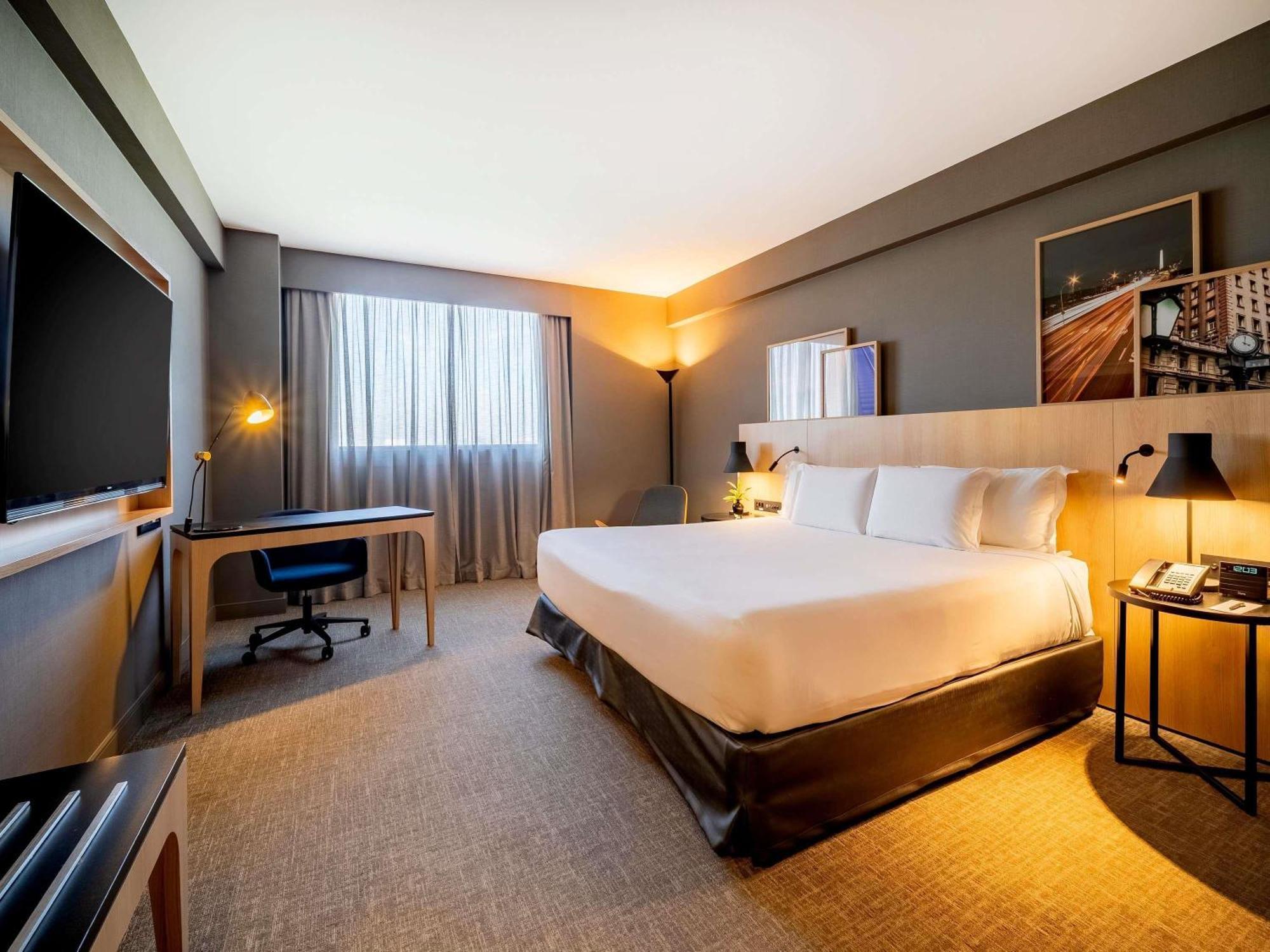 Executive King Room Executive Lounge Access